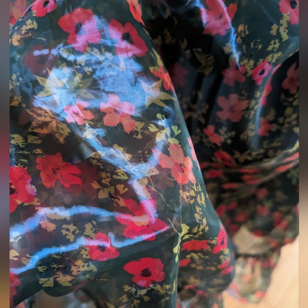 Floral Puff Dress - Picture 4 of 4